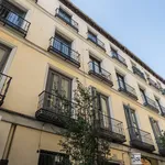 Rent 1 bedroom apartment of 90 m² in Madrid