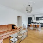 Appartement de 790 m² avec 2 chambre(s) en location à Paris