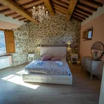 Rent 3 bedroom house of 80 m² in Seggiano