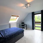 Maison de 900 m² avec 4 chambre(s) en location à Waterloo