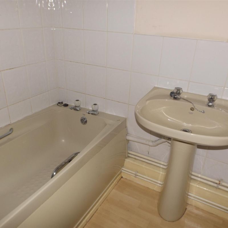 2 bedroom property to let in Sandown Court, Preston - £525 pcm Avenham