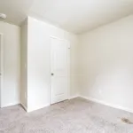 Rent 4 bedroom house in Newton