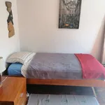 Rent a room of 120 m² in lisbon