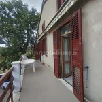 Rent 5 bedroom house of 200 m² in Grutti