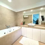 Rent 3 bedroom house of 185 m² in Rome