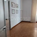 Affitto 4 camera appartamento di 135 m² in Genova