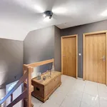 Maison de 877 m² avec 3 chambre(s) en location à Comblain-Fairon