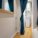 Rent 4 bedroom apartment of 60 m² in Barcelona