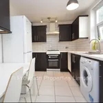 Rent 4 bedroom house in Leeds