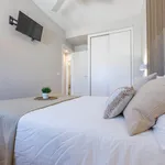 Rent 4 bedroom apartment in Valencia