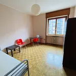 Rent 2 bedroom apartment of 80 m² in Milano