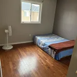 Rent 3 bedroom apartment in Brampton (Fletcher's Meadow)