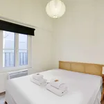 Rent 1 bedroom apartment of 40 m² in paris