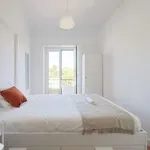 Rent a room in lisbon