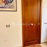 Affitto 3 camera appartamento di 82 m² in Palermo