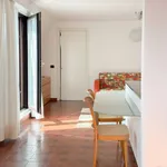 Rent 2 bedroom apartment of 60 m² in Milano