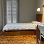 Rent a room in lisbon