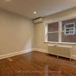 Maison de 1097 m² avec 6 chambre(s) en location à Toronto