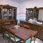 Rent 4 bedroom house of 139 m² in Fabrizia