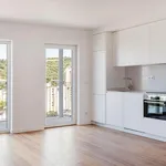 Rent 2 bedroom apartment of 111 m² in Lisbon