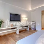 Rent 1 bedroom apartment of 50 m² in Florence