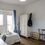 Rent 2 bedroom apartment of 85 m² in rome