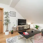 Pronajměte si 3 ložnic/e byt o rozloze 142 m² v Prague