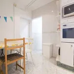 Rent a room of 120 m² in madrid