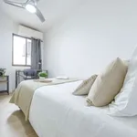 Rent a room of 130 m² in valencia