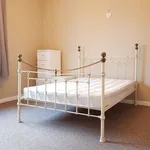 Rent 2 bedroom flat in Yorkshire And The Humber