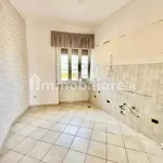 Rent 5 bedroom apartment of 130 m² in Naples