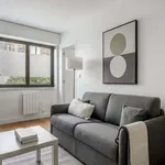 Rent 1 bedroom apartment of 34 m² in paris