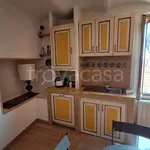 Affitto 3 camera appartamento di 86 m² in Perugia