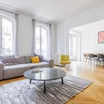 Appartement de 1292 m² avec 2 chambre(s) en location à Paris