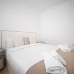 Rent 4 bedroom apartment of 55 m² in Barcelona