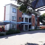 Rent 2 bedroom apartment in Roodepoort