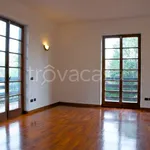 Rent 13 bedroom house of 550 m² in Bodio Lomnago