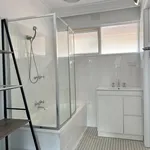 Rent 2 bedroom apartment in Melbourne