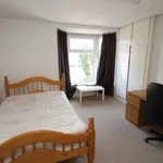 Rent 2 bedroom flat in Leicester