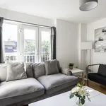 Rent 2 bedroom apartment of 678 m² in London