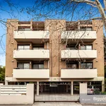 Rent 2 bedroom apartment in St Kilda