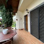 Rent 3 bedroom house of 140 m² in Roma