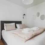 Appartement de 344 m² avec 1 chambre(s) en location à Paris