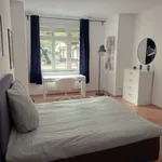 Rent a room of 100 m² in berlin