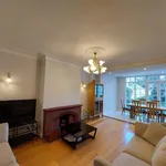 Rent 4 bedroom flat of 135 m² in London