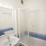 Pronajměte si 2 ložnic/e byt o rozloze 54 m² v Praha