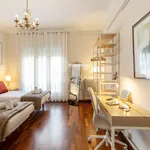 Rent 4 bedroom apartment of 200 m² in Barcelona