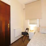 Rent a room of 120 m² in barcelona