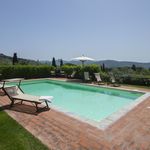 Rent 12 bedroom apartment of 450 m² in Cortona