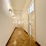 Rent 7 bedroom apartment of 197 m² in Warszawa